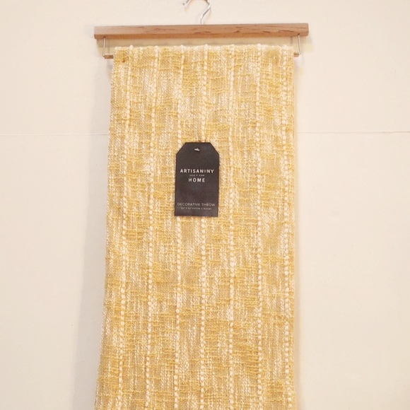 🎁ARTISAN NY HOME Decorative Throw Blanket - Picture 2 of 7